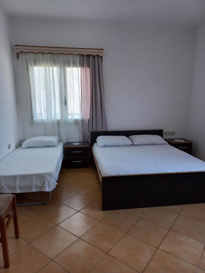 Apartament Gloria&Mitati โอริคูม ภายนอก รูปภาพ