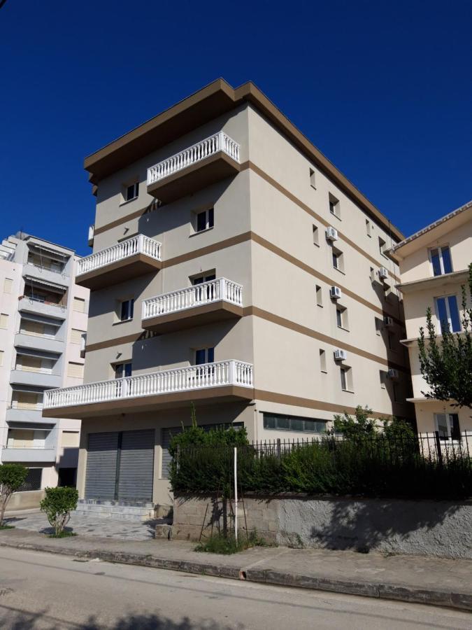 Apartament Gloria&Mitati โอริคูม ภายนอก รูปภาพ